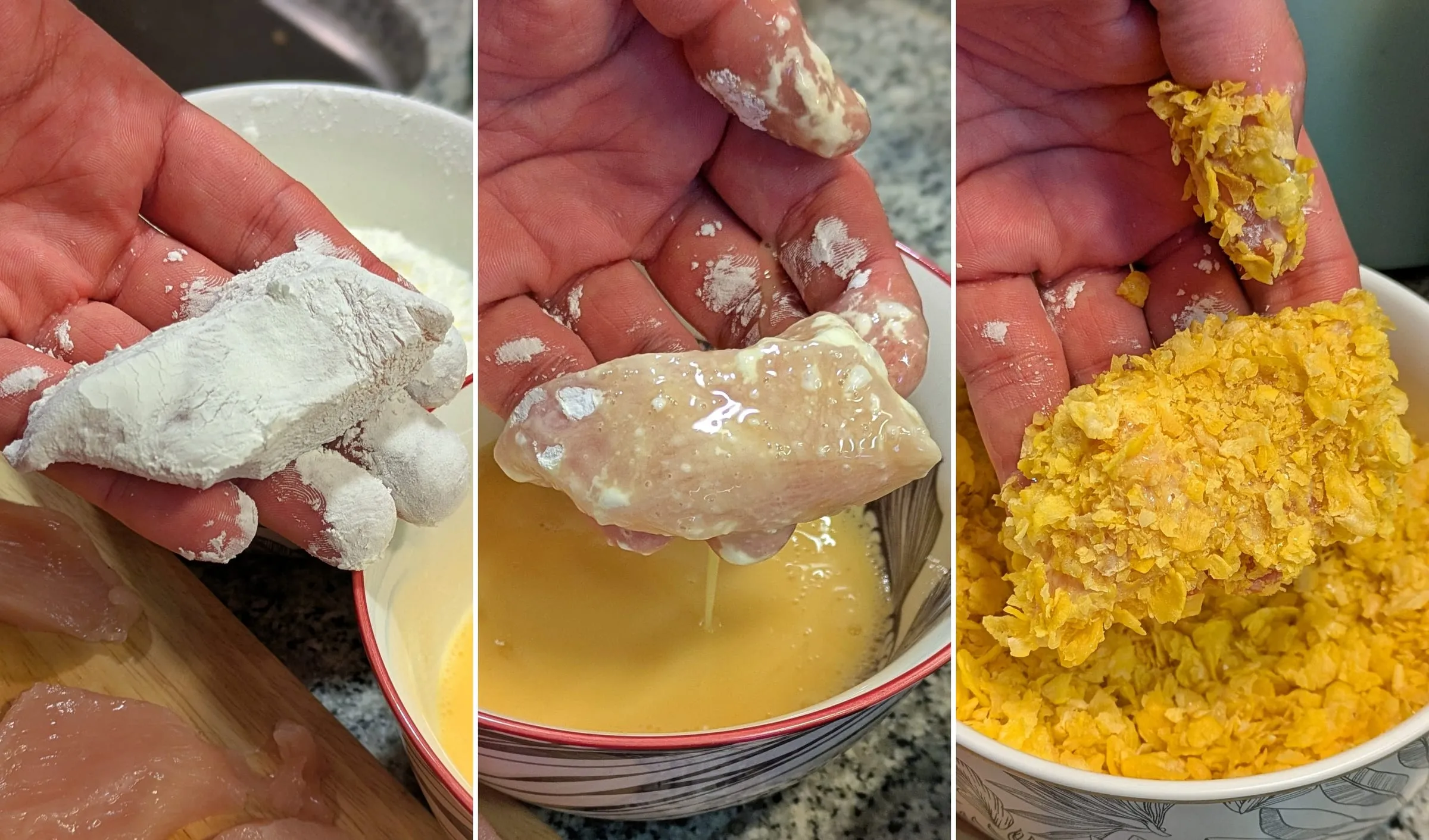Suite de trois photos montrant les trois bains d'une pièce de poulet dans une main, d'abord enrobée de maïzena blanche, puis trempée dans l'œuf battu, et enfin recouverte de corn flakes émiettés.